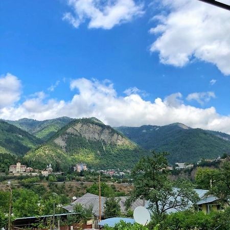 Achela'S Guesthouse Borzsomi Kültér fotó